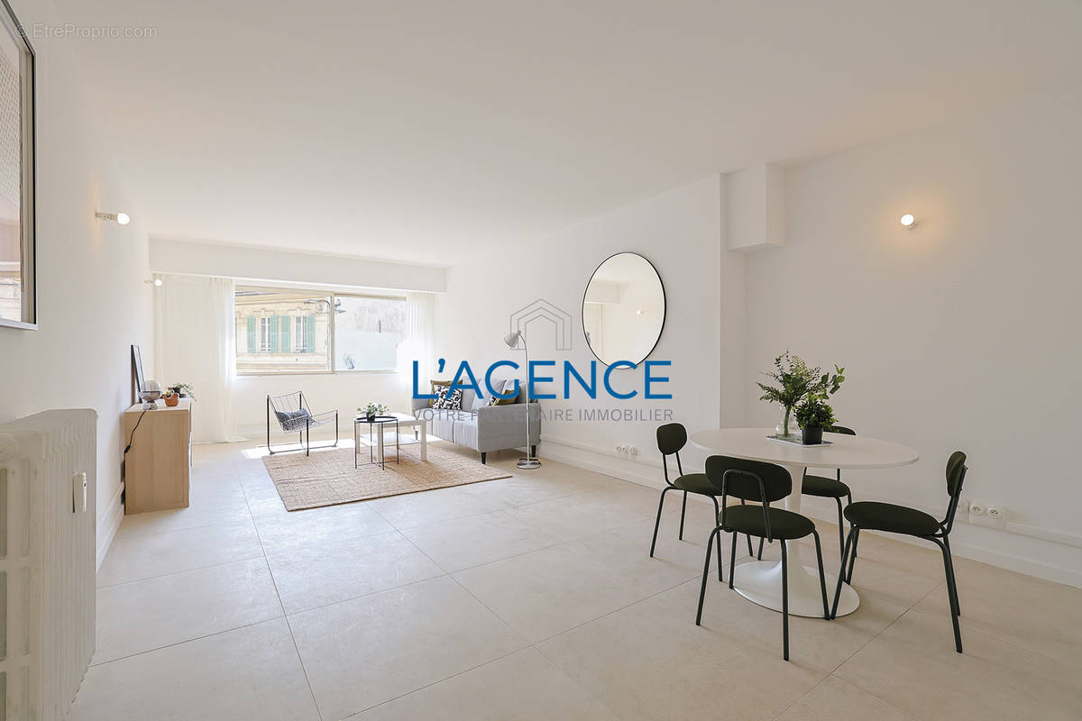 Appartement à HYERES