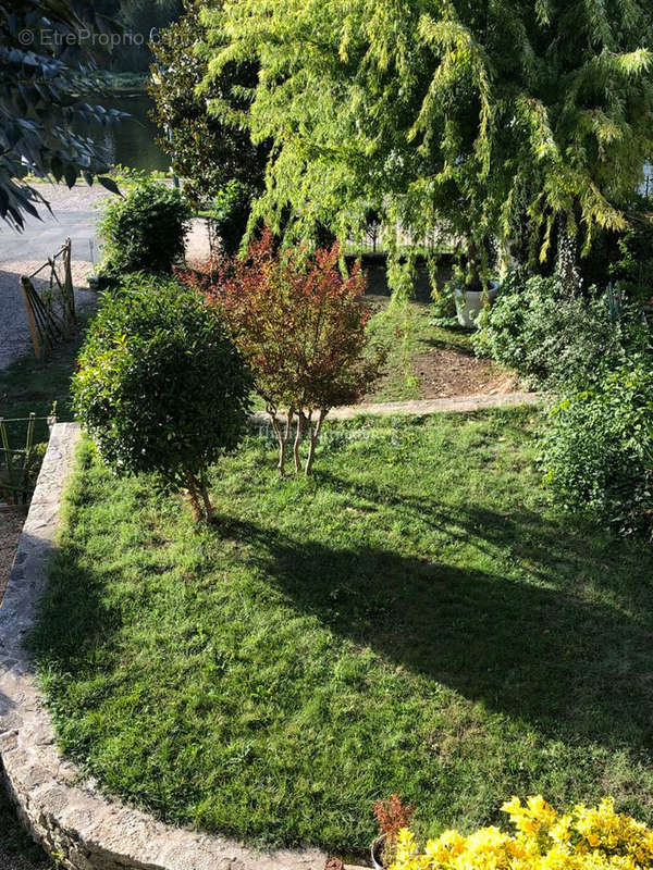 Maison à SAINT-EMILION