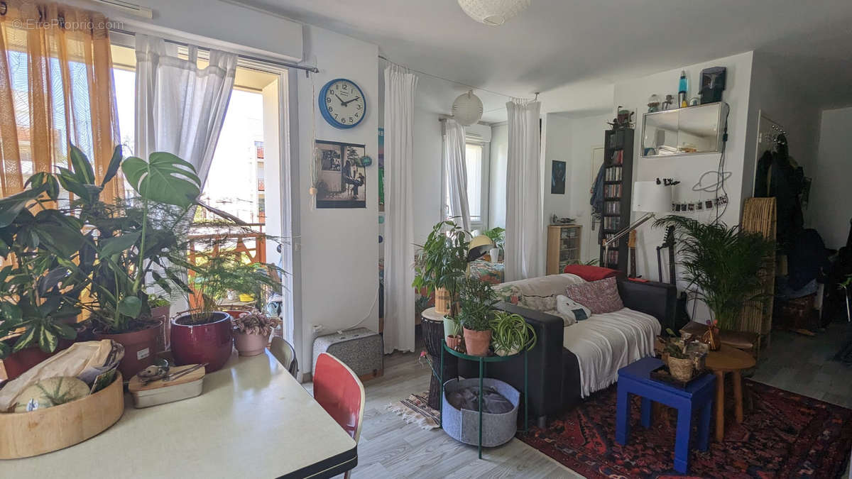 Appartement à SAINT-SEBASTIEN-SUR-LOIRE