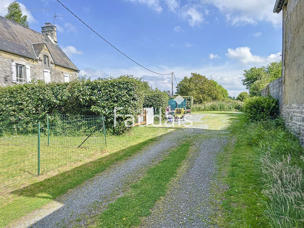 Maison à LINGREVILLE