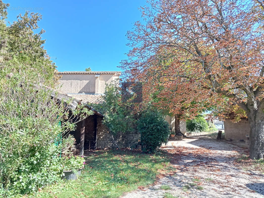 Maison à SAINT-GEORGES-LES-BAINS