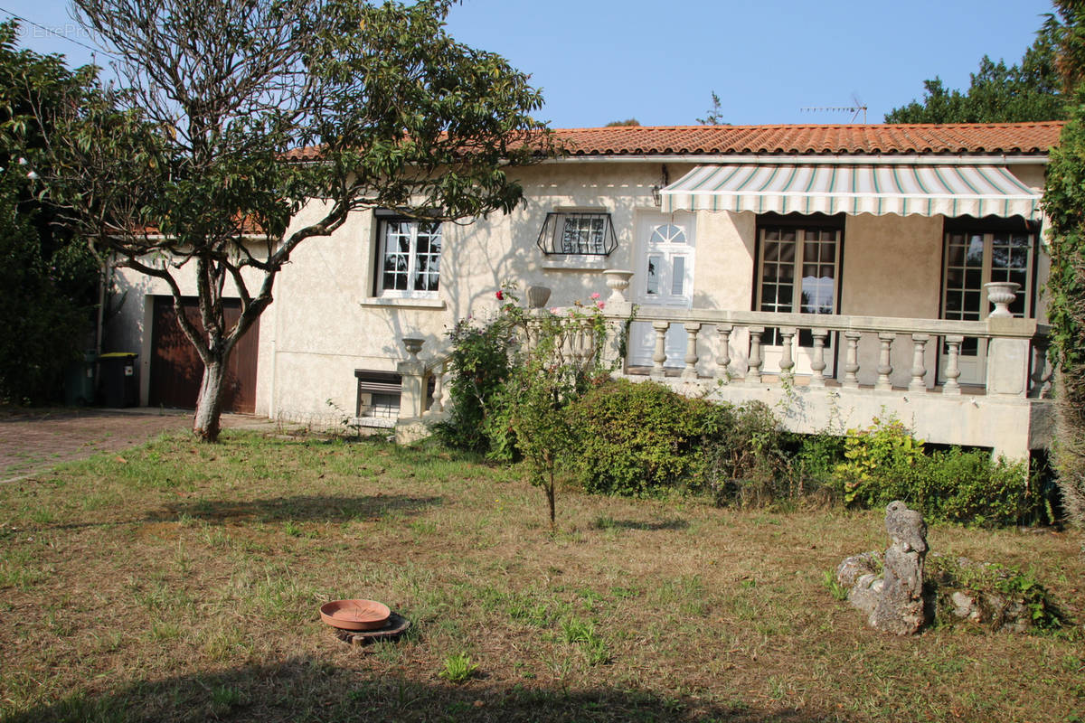 Maison à MESCHERS-SUR-GIRONDE