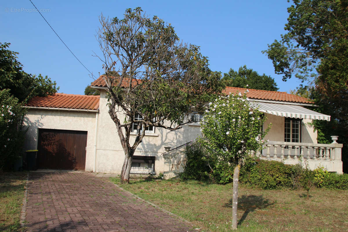 Maison à MESCHERS-SUR-GIRONDE