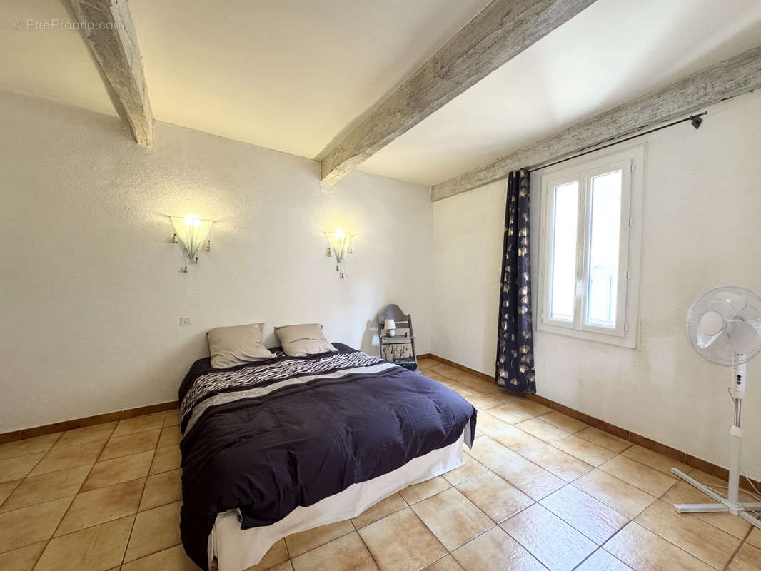 Appartement à COTIGNAC