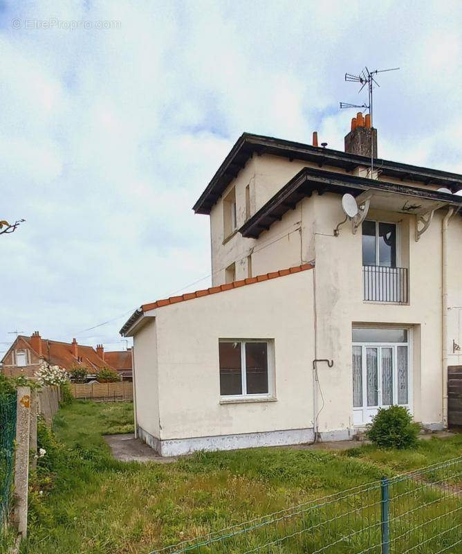 Maison à MONTIGNY-EN-OSTREVENT