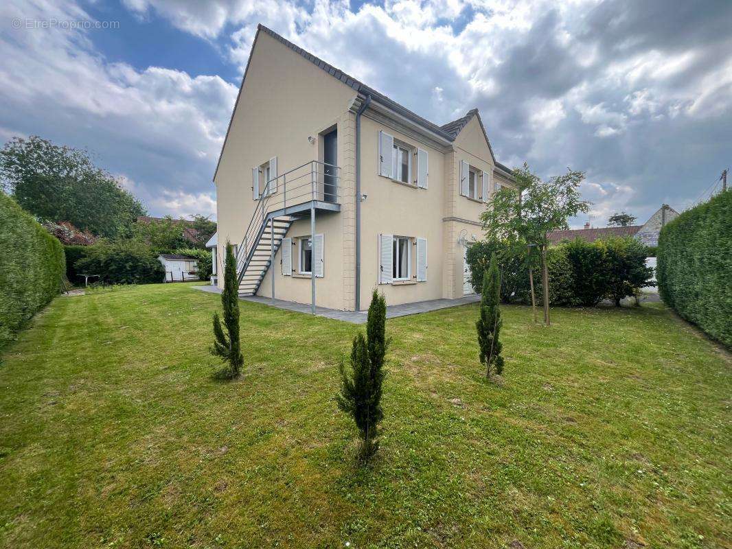 Maison à CAMPHIN-EN-CAREMBAULT