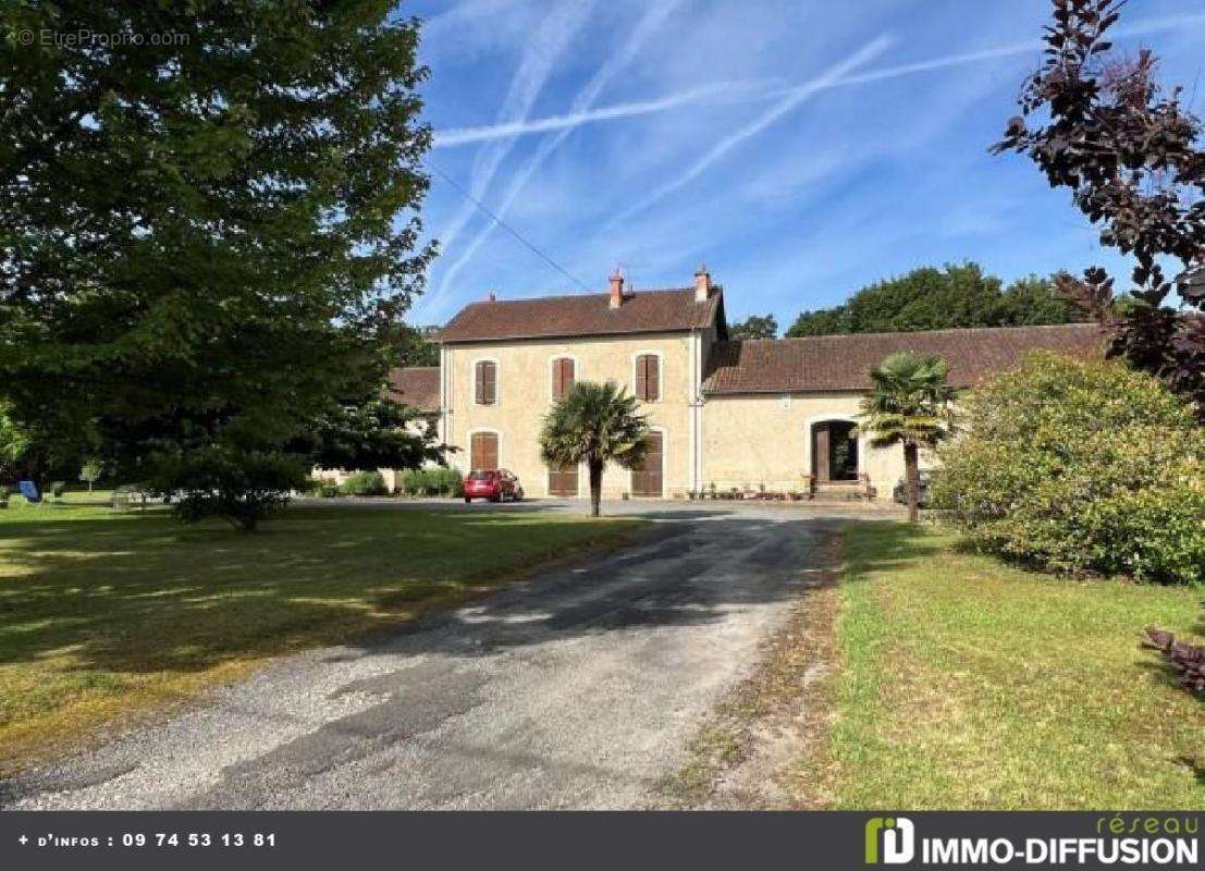 Maison à VERTEUIL-SUR-CHARENTE