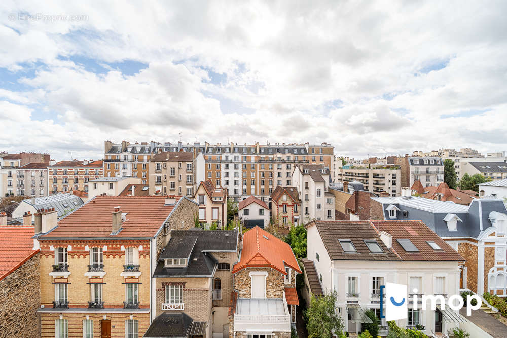 Appartement à COURBEVOIE