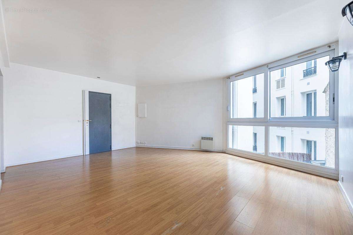 Appartement à PARIS-19E