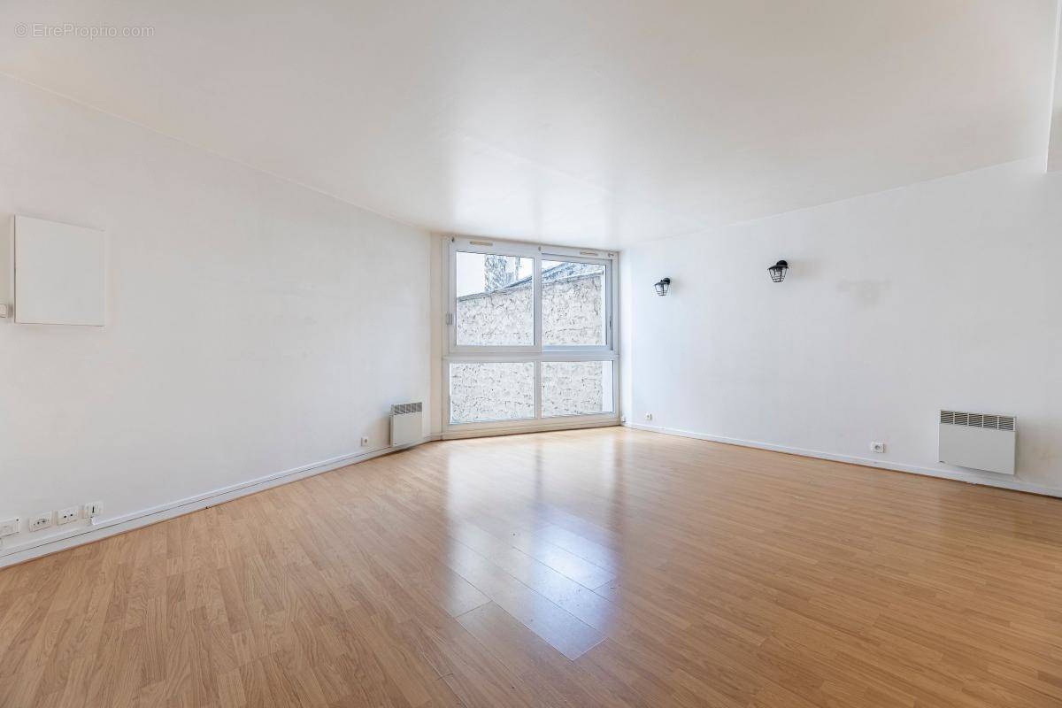 Appartement à PARIS-19E