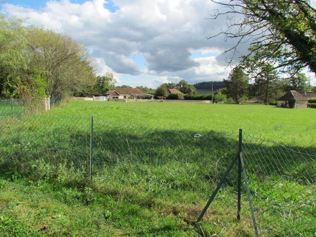 Terrain à HAUTEFORT