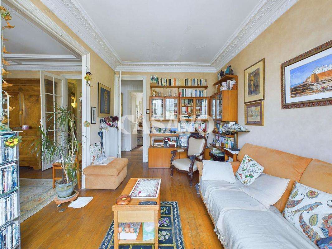 Appartement à PARIS-18E