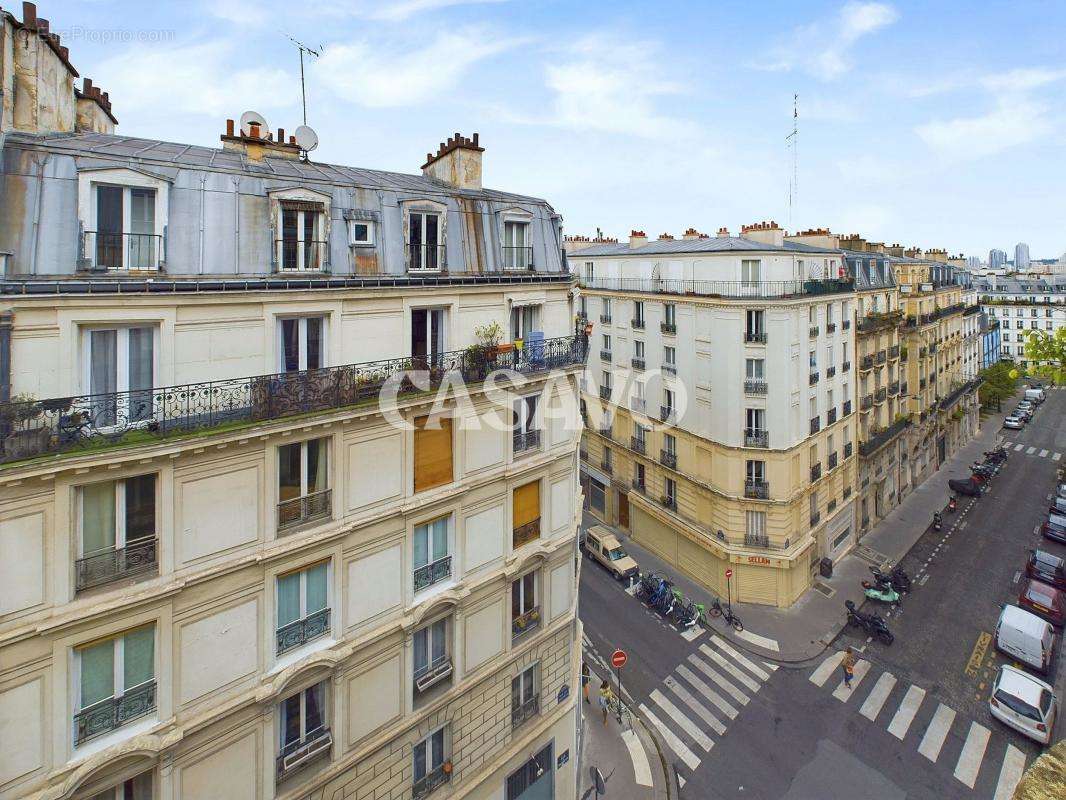 Appartement à PARIS-18E