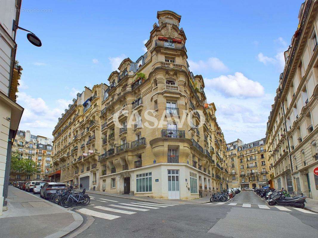 Appartement à PARIS-18E