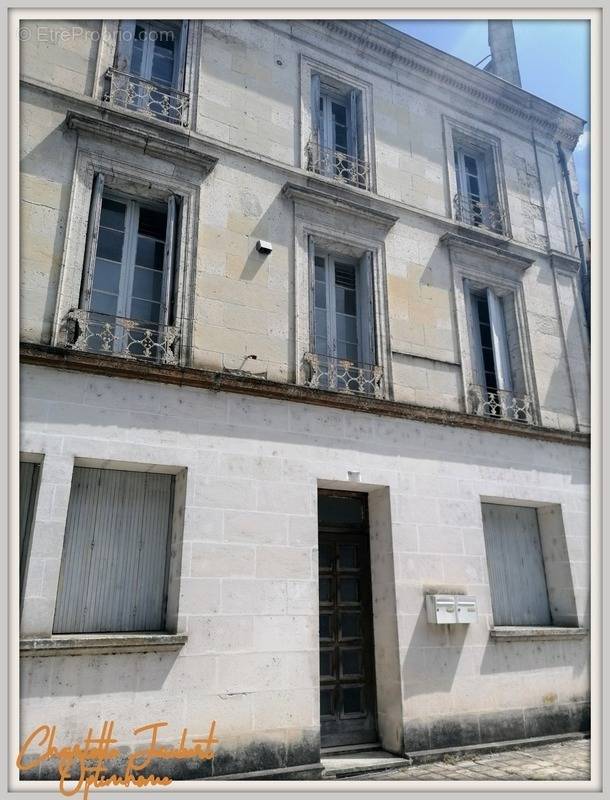 Appartement à CHALAIS