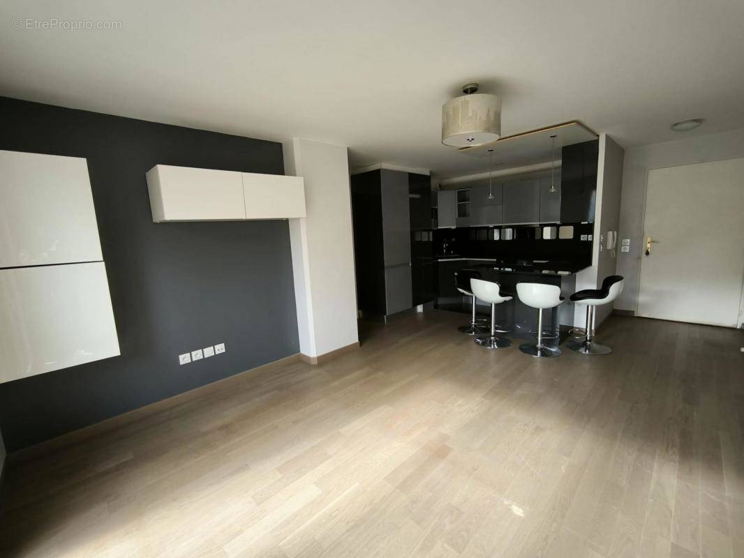 Appartement à LE BLANC-MESNIL