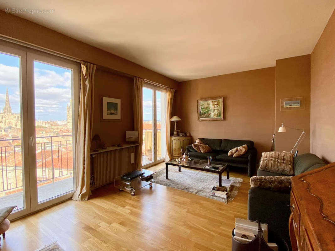 Appartement à BORDEAUX