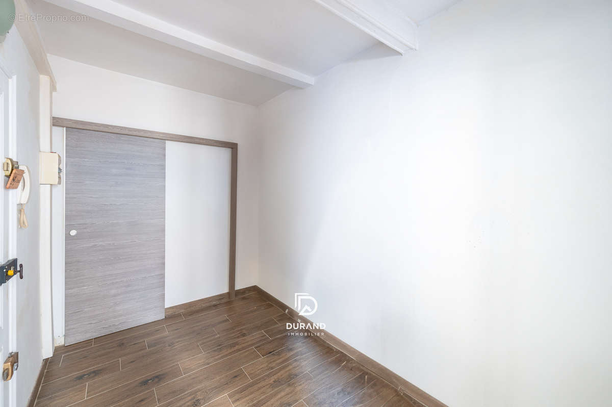 Appartement à MARSEILLE-2E