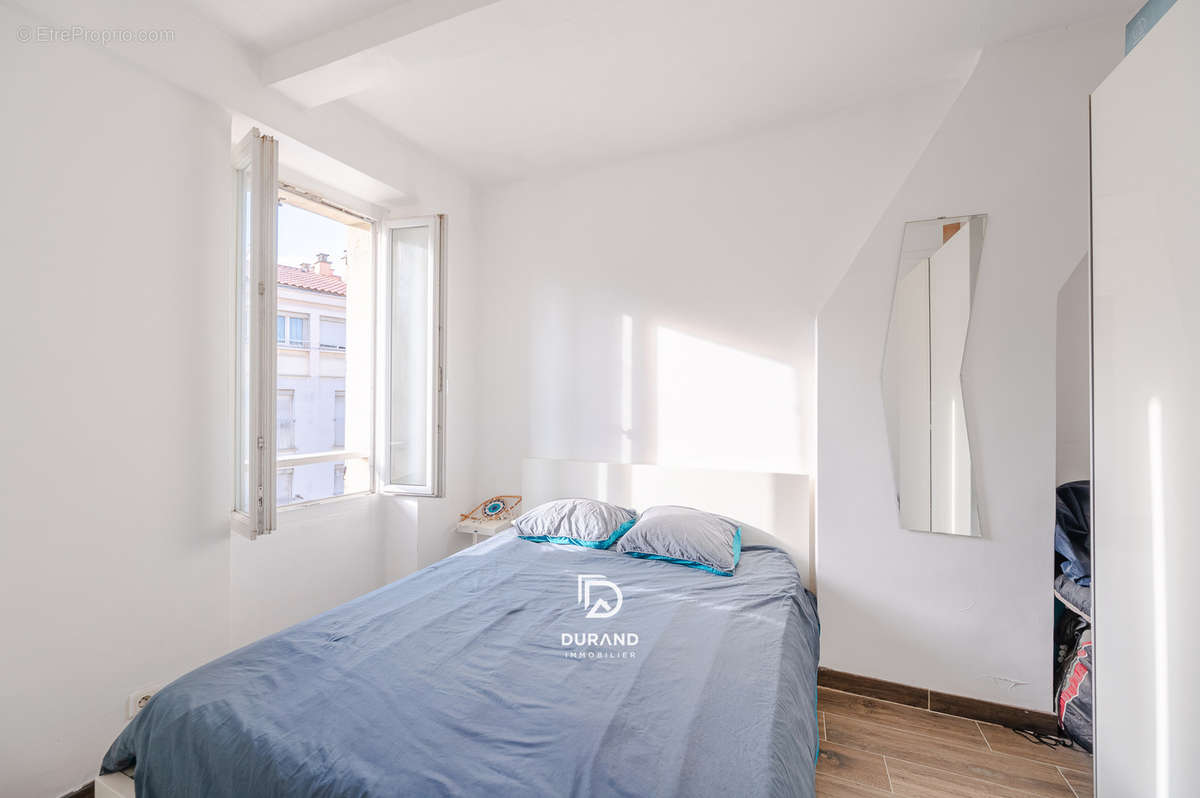 Appartement à MARSEILLE-2E