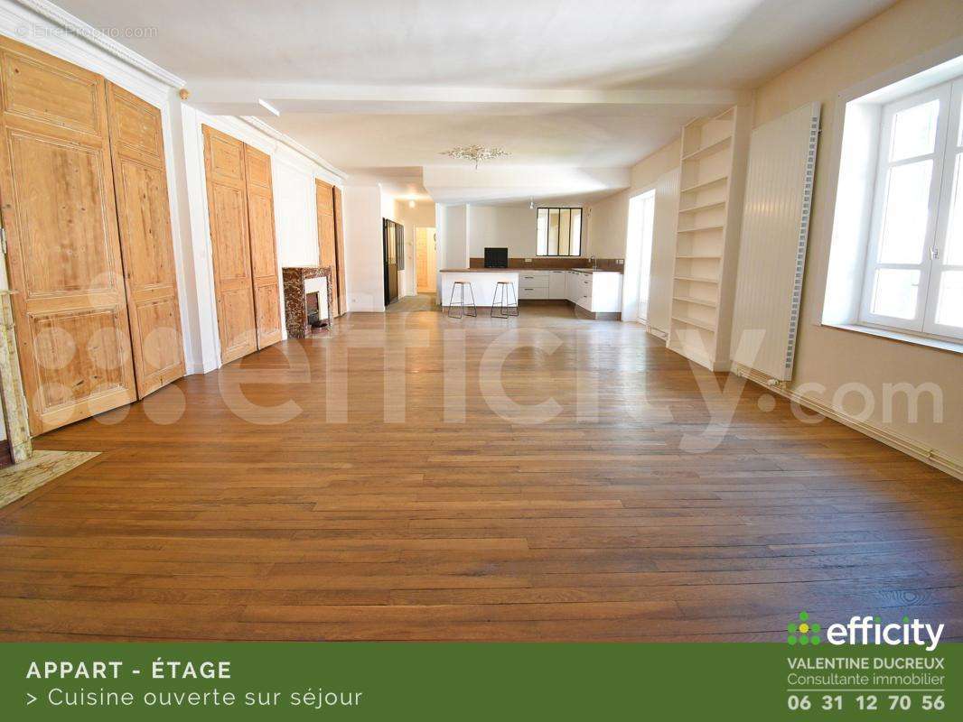 Appartement à CHAZELLES-SUR-LYON