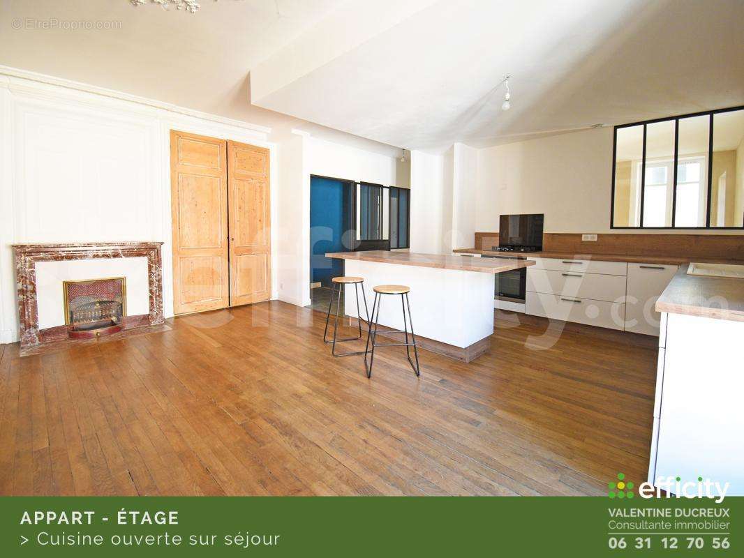 Appartement à CHAZELLES-SUR-LYON