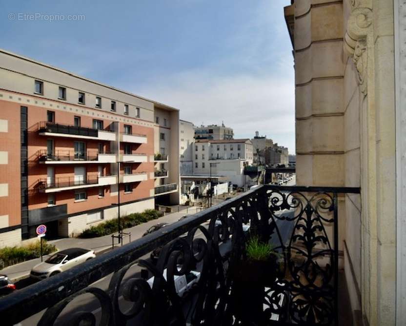 Appartement à COURBEVOIE