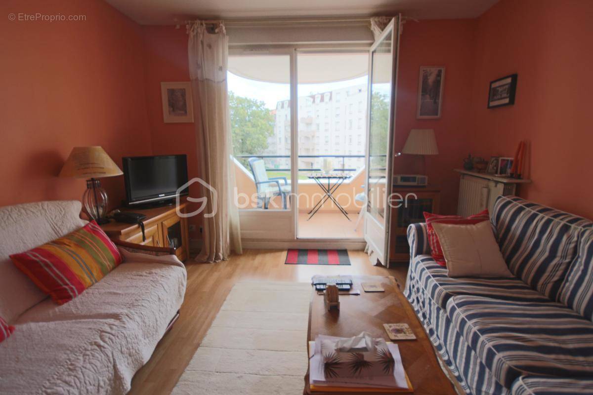 Appartement à COMBS-LA-VILLE