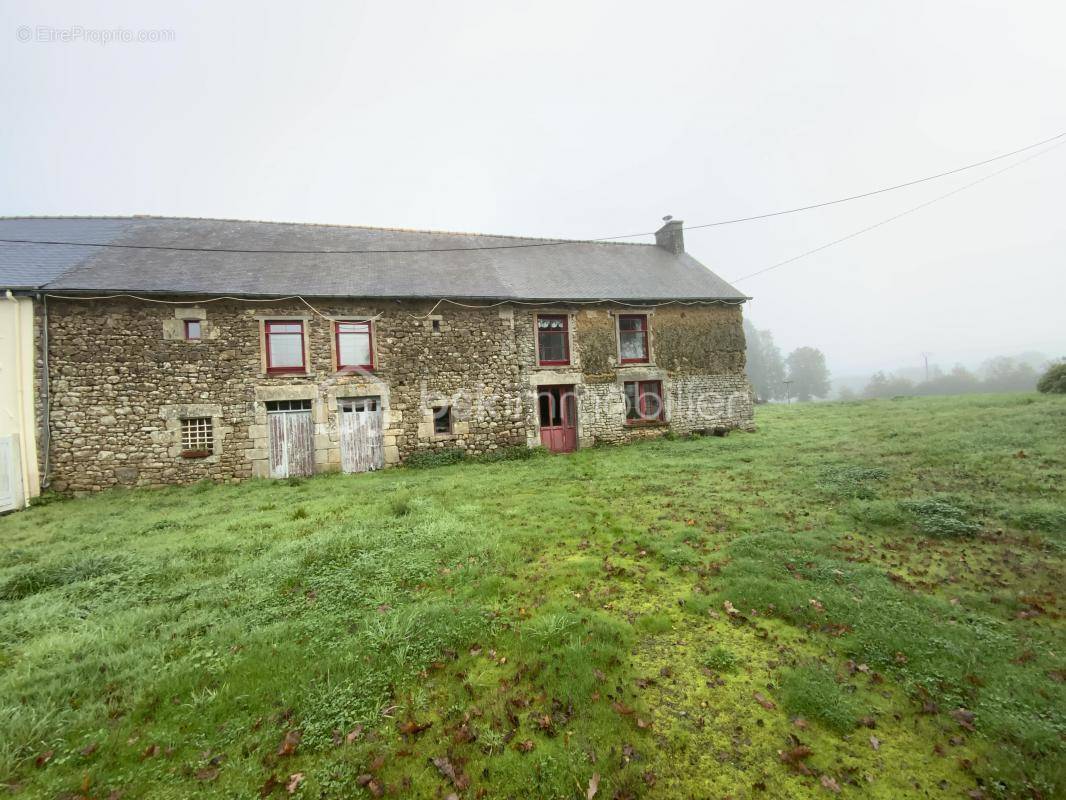 Maison à PLOUASNE