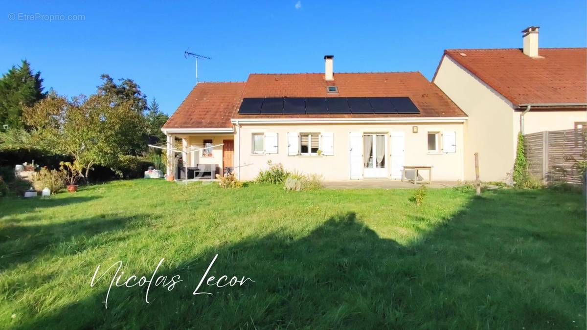 Maison à NEUVY-SUR-BARANGEON