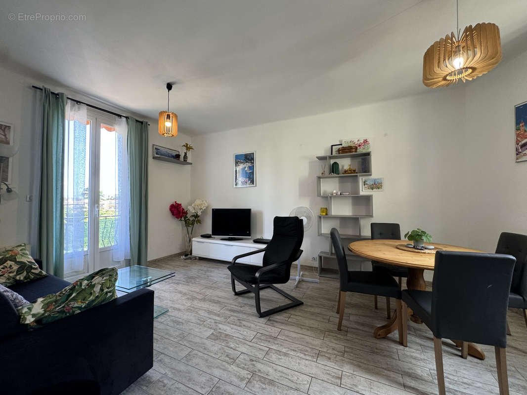 Appartement à ROQUEBRUNE-CAP-MARTIN