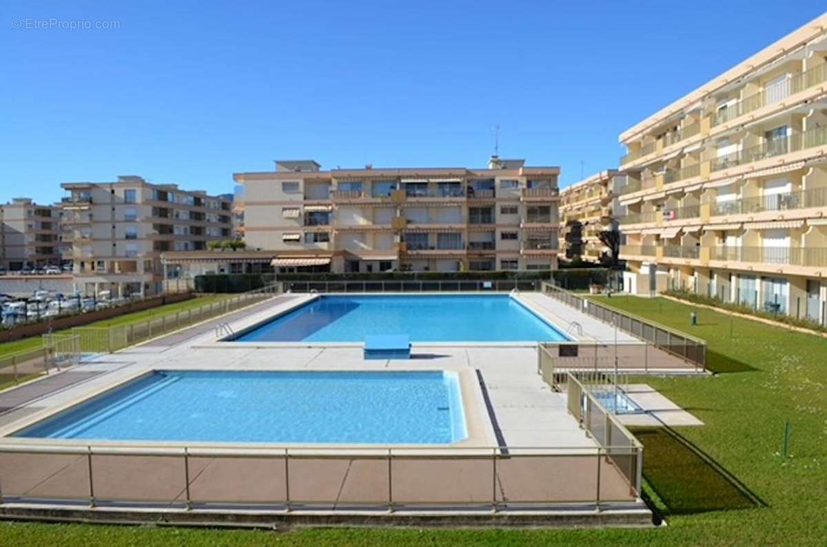 Appartement à MANDELIEU-LA-NAPOULE