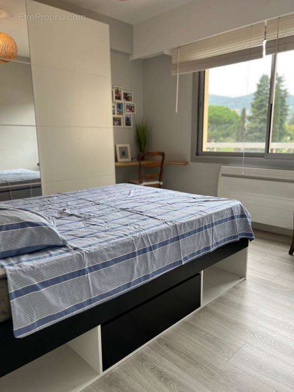 Appartement à MANDELIEU-LA-NAPOULE