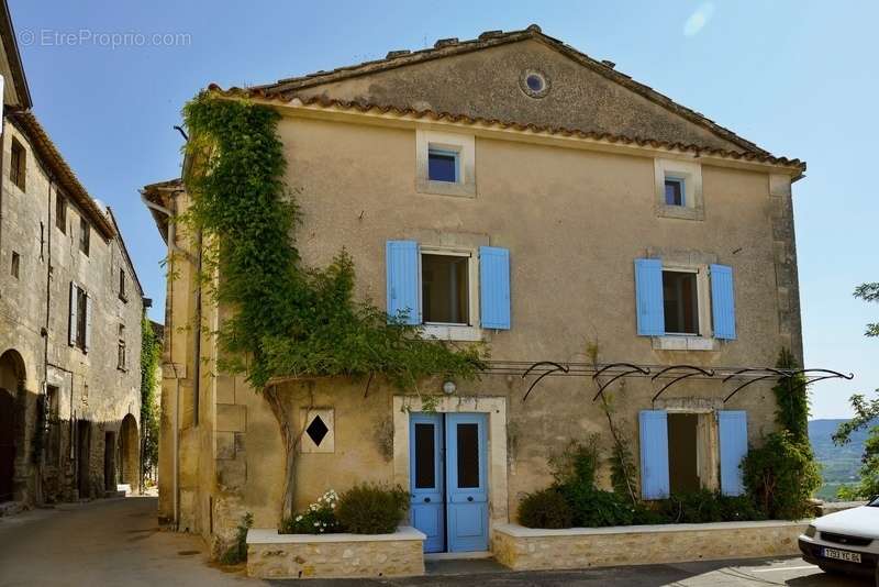 Maison à LACOSTE