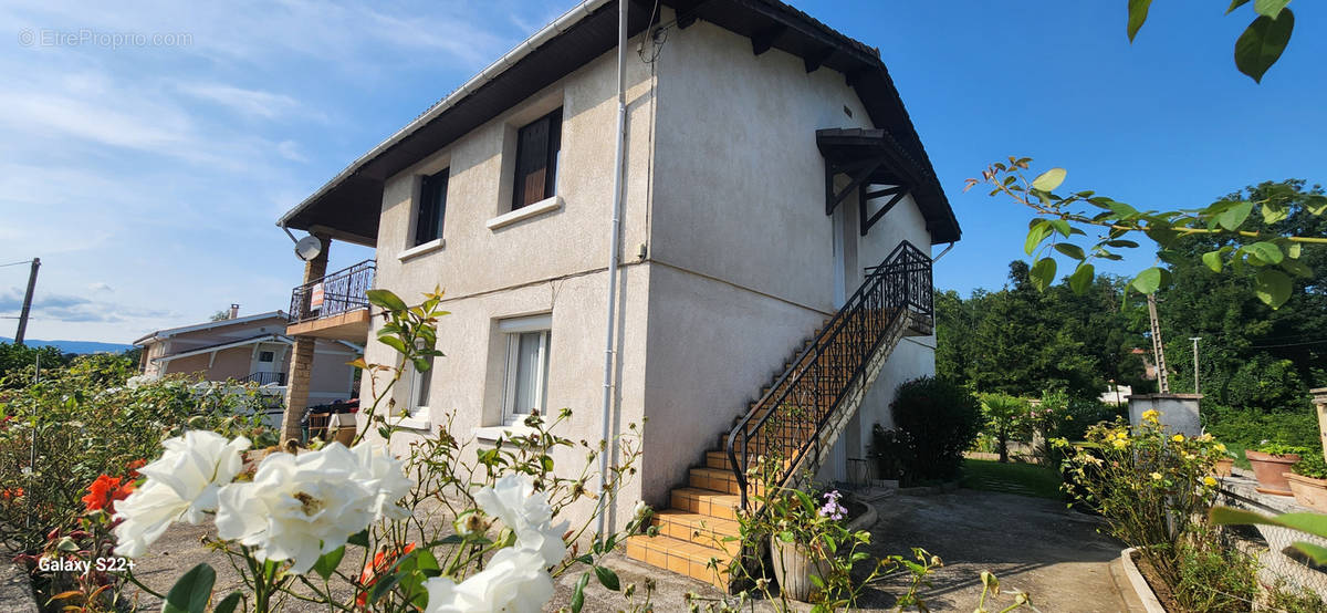 Maison à ROUSSILLON