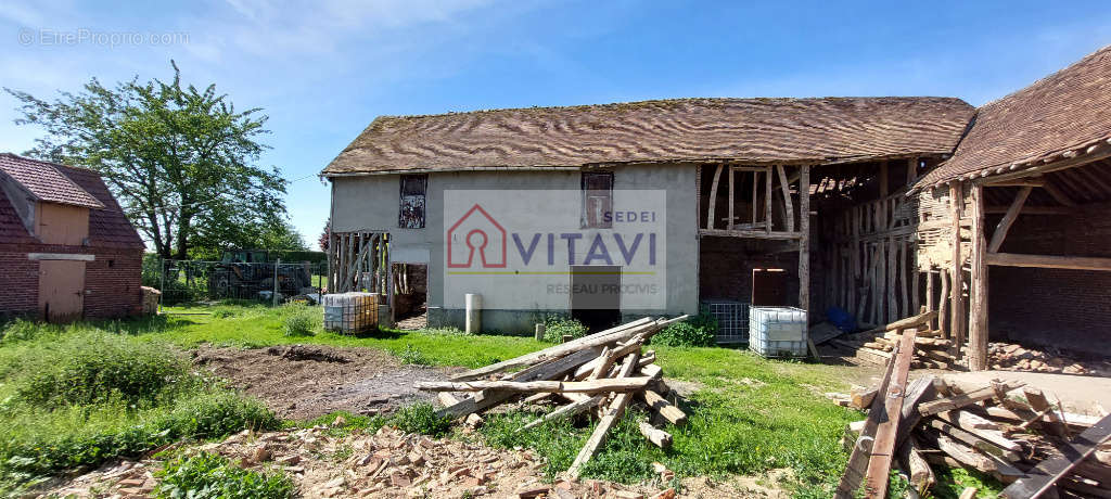 Terrain à BEAUVAIS