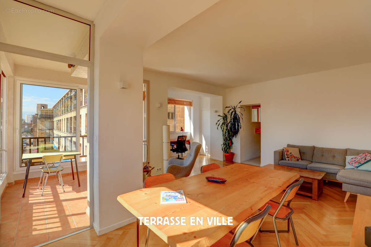 Appartement à MARSEILLE-2E