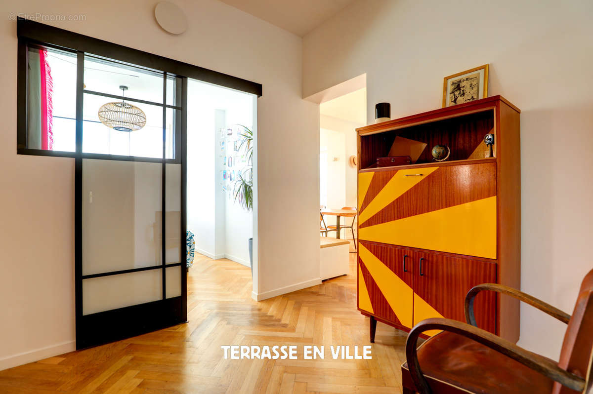 Appartement à MARSEILLE-2E