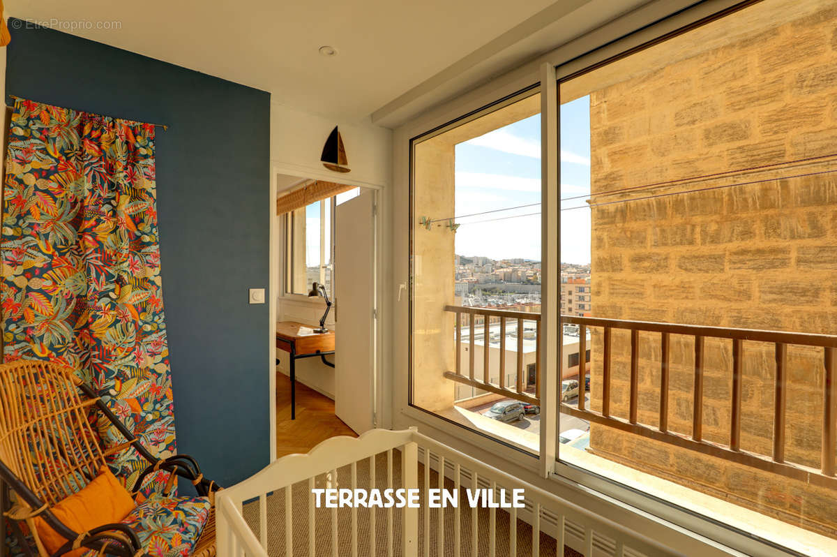 Appartement à MARSEILLE-2E