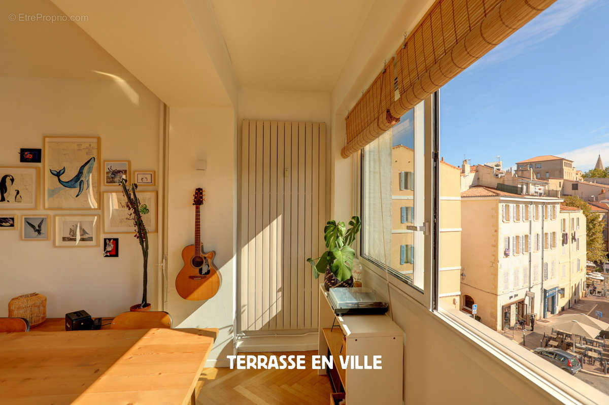 Appartement à MARSEILLE-2E