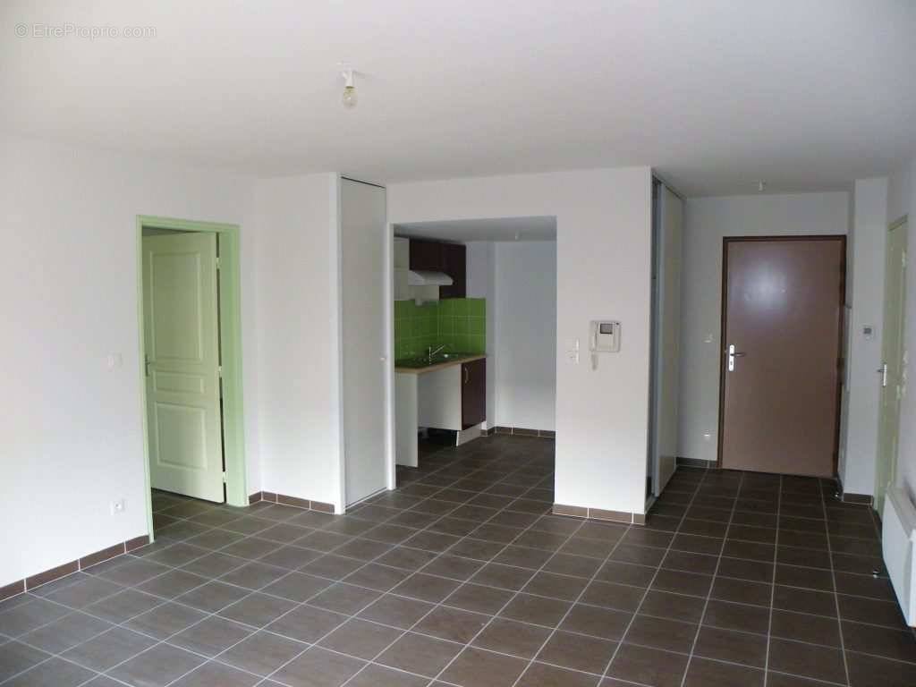 Appartement à VILLENEUVE-LES-BEZIERS