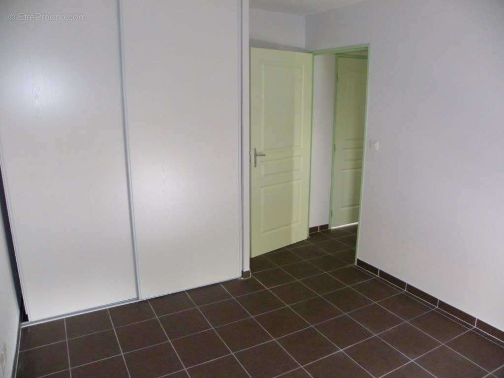 Appartement à VILLENEUVE-LES-BEZIERS