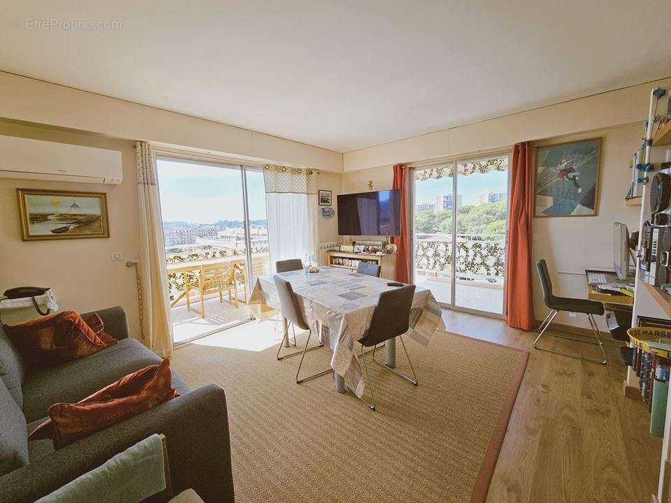 Appartement à LE CANNET