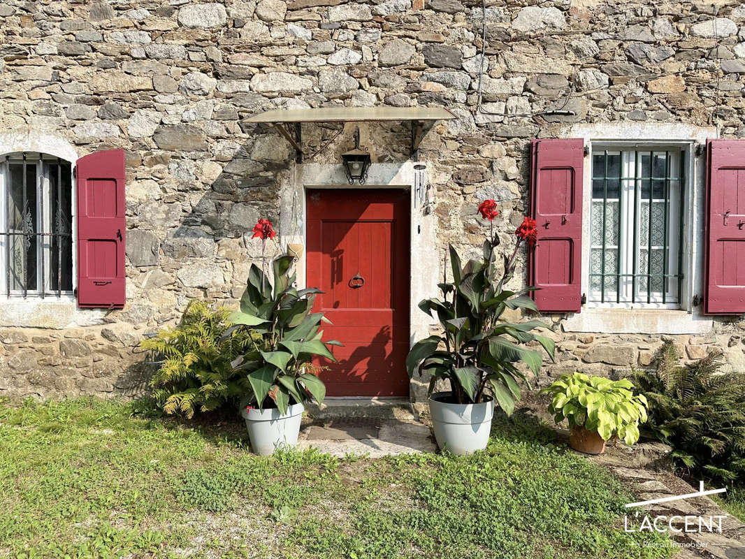 Maison à L&#039;ESTRECHURE