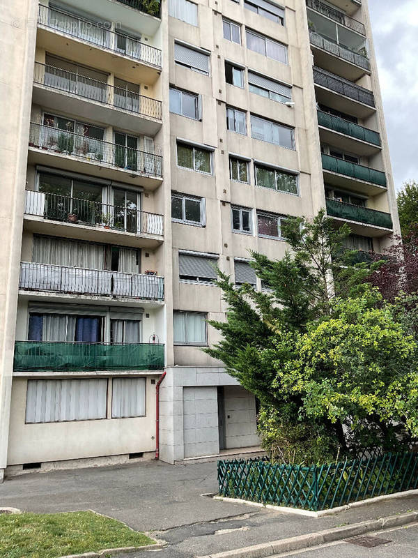 Appartement à LE BLANC-MESNIL