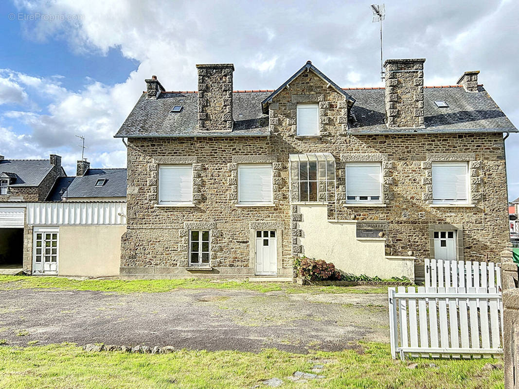 Maison à MINIAC-MORVAN