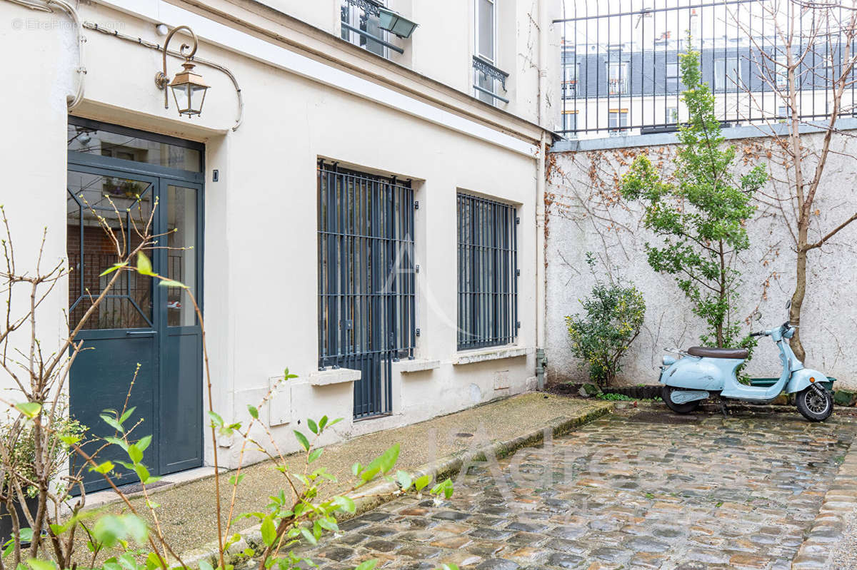 Appartement à PARIS-10E