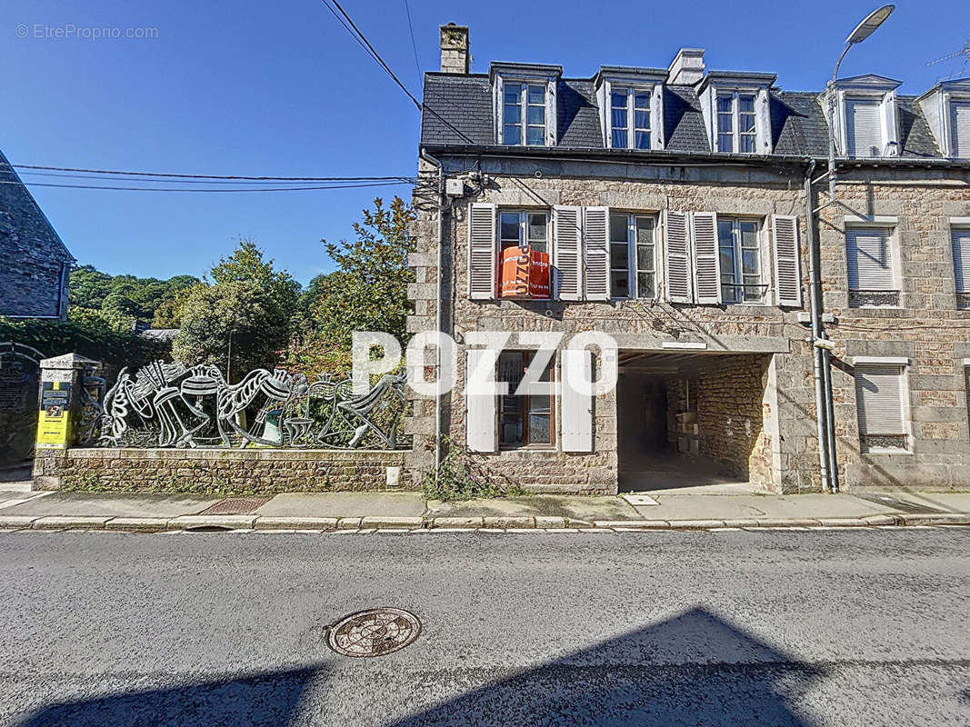 Appartement à VILLEDIEU-LES-POELES