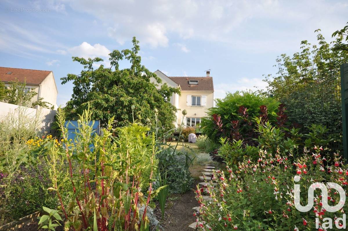 Photo 1 - Maison à SURESNES