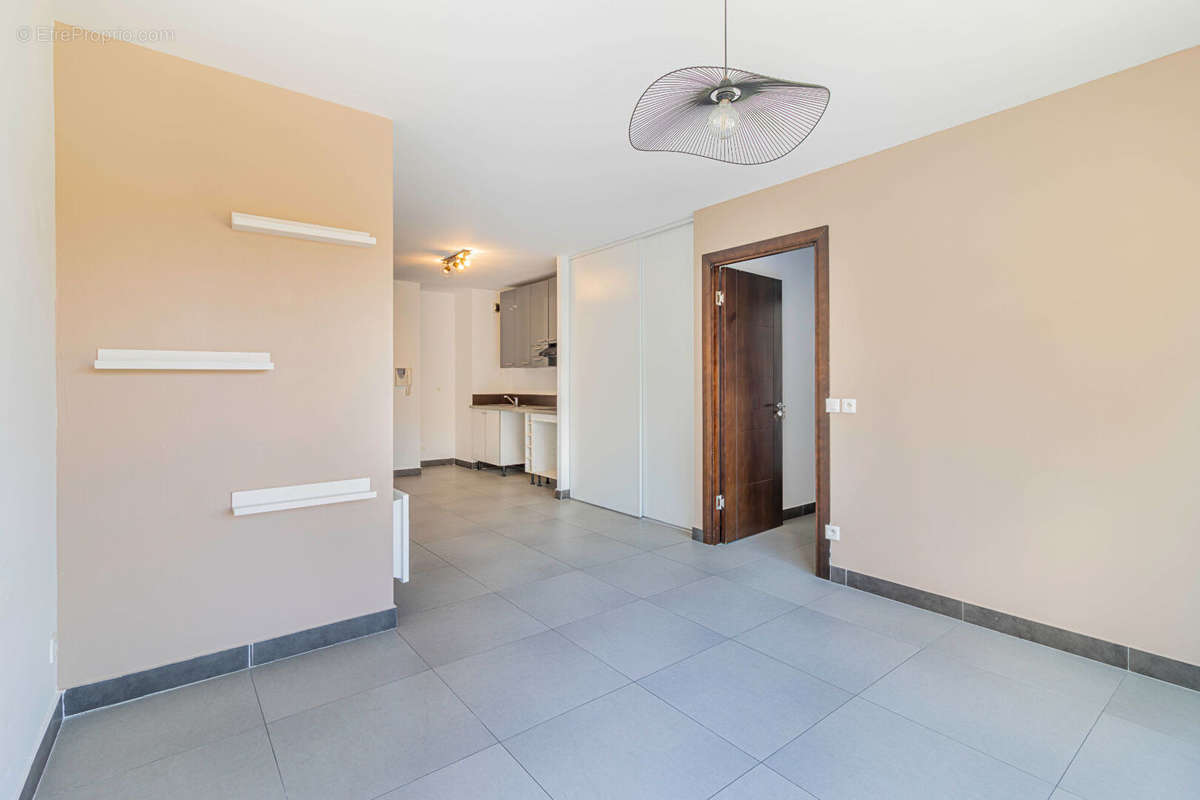 Appartement à MARSEILLE-16E