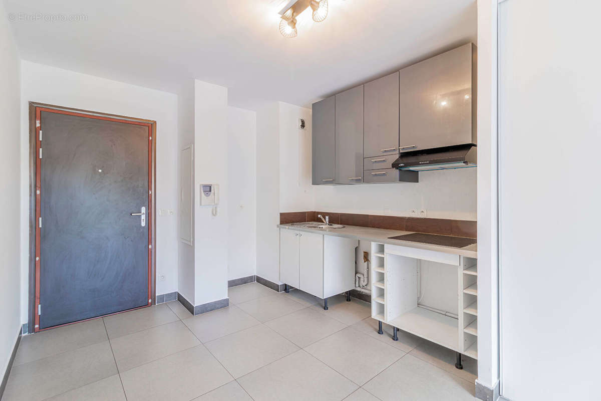 Appartement à MARSEILLE-16E